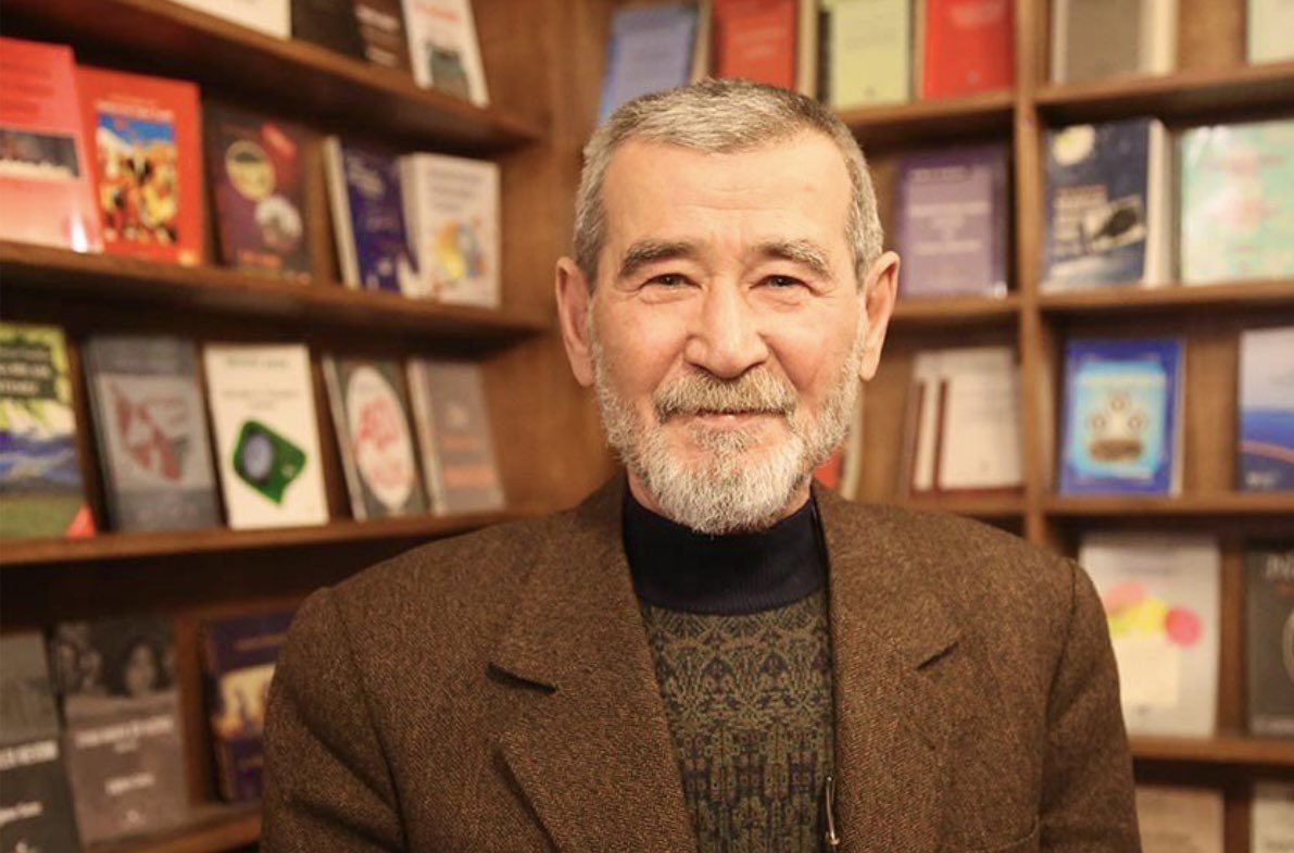 nebilozgenturk's tweet photo. Acı haber çokk erken geldi!! 

Şiirler öksüz kaldı... 

Şairler arkadaşsız kaldı..

Dostları, sevenleri ve evlatları yalnız kaldı.. https://t.co/sWGY6Tmrwv