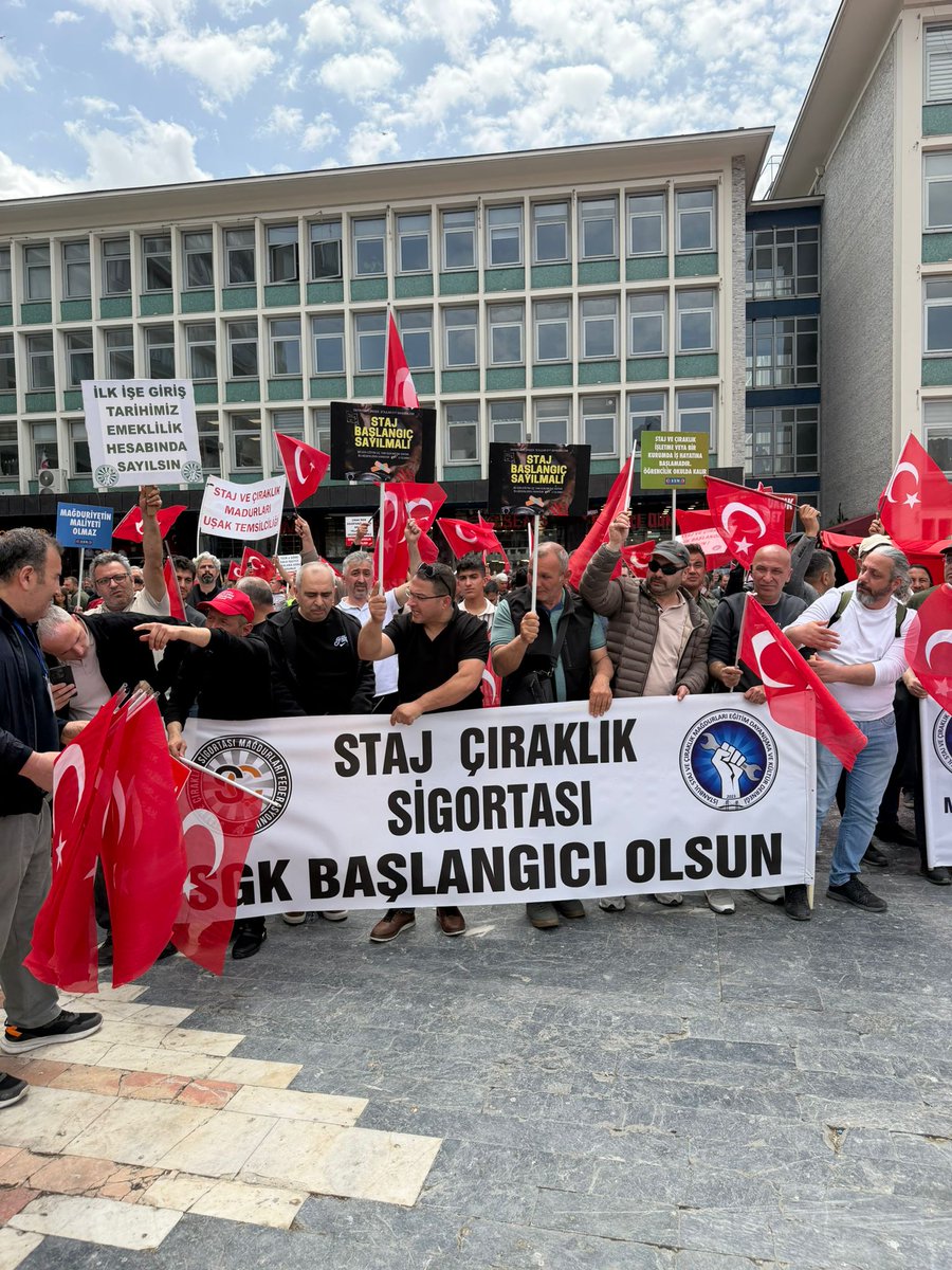 ErolYAZARRR's tweet photo. @stajcirak3434 Bursa İnleyecek akwk
#StajyerçırakSusmayacak https://t.co/jSYbxEdSjm