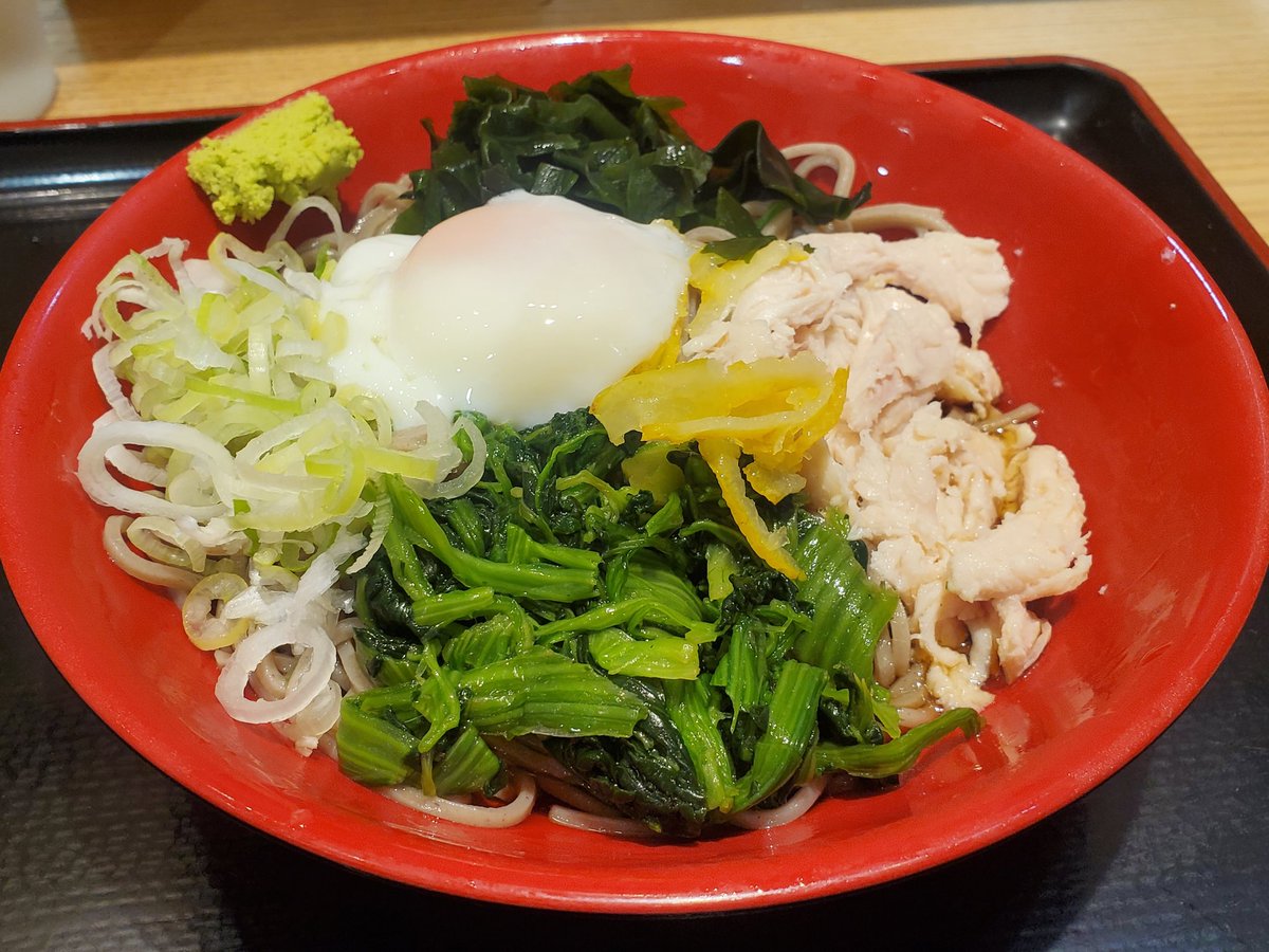 field0728's tweet photo. 昨日の勤務を終えて帰宅しました😵
お腹空いてたので富士そばで食べて来ました！ https://t.co/1bnlkxi5wA