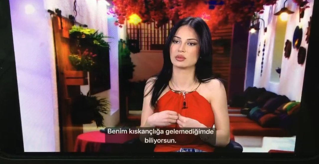Özlem tweet media