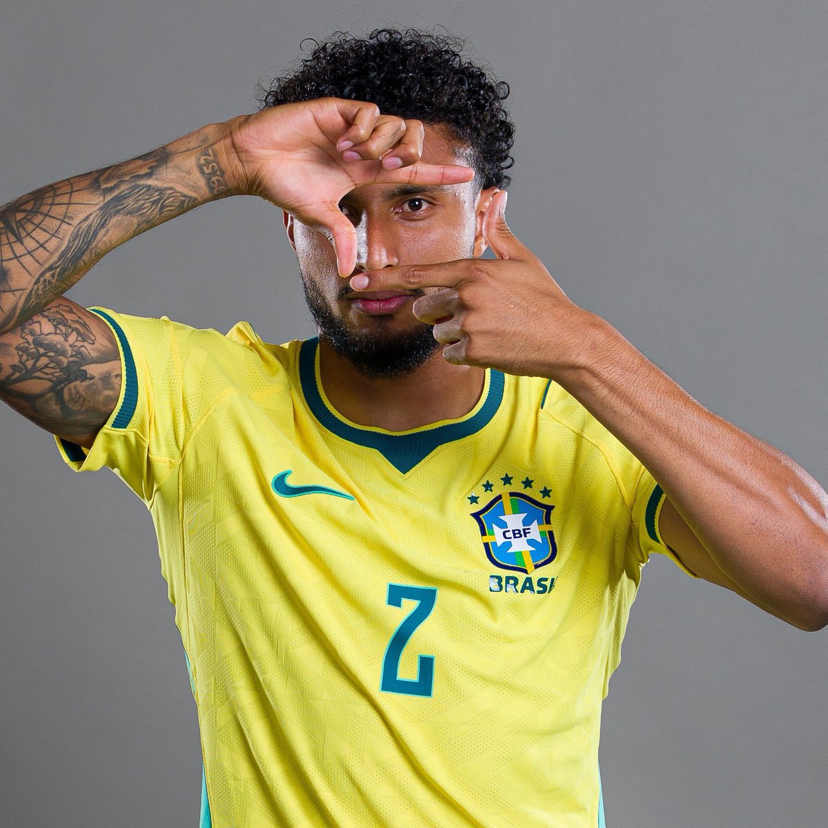 UtdHeno's tweet photo. 🚨💣 BREAKING:

United sources are strongly denying the Ederson deal is off. United feel suggestions the transfer has collapsed is pressure to close the deal.

[@StevenRailston] https://t.co/hfnX4s6YTH