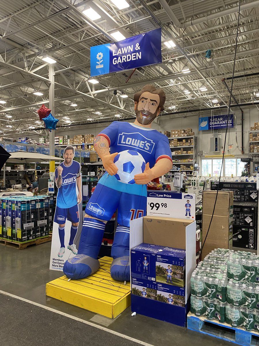 EmilioCot's tweet photo. @SanaJournalist1 A bad inflatable Messi… https://t.co/hl0hVcxx0z