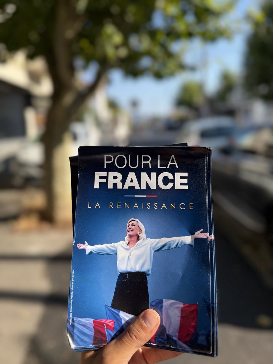 arnaud_keller's tweet photo. 🚀🇫🇷Mobilisation générale sur le terrain dans les 11e et 12e arrondissements de Marseille : les  jeunes sont prêts et déterminés à porter la candidature de @MLP_officiel pour la France.
@RNational_off https://t.co/bUtsCHMUUh