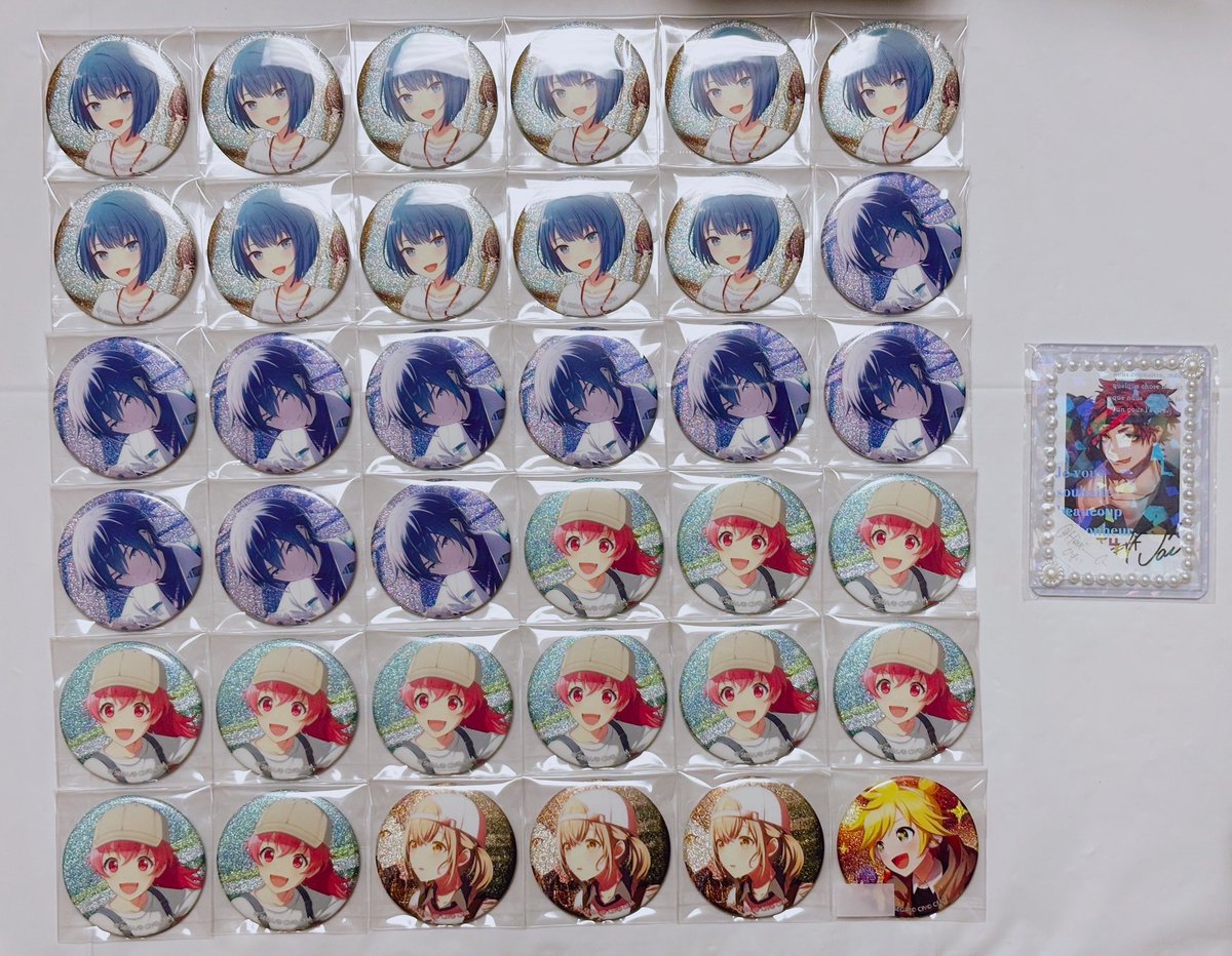 Hisui__0_'s tweet photo. 【譲渡】プロセカ グリッター缶バッジ グリ缶 ホロ缶

譲：1-6枚目

求：250/個+送料+梱包費

・初回リトリン必読

PayPay(マネーライト不可)、銀行振込のみ。
梱包費については、2-10個の場合→10円
10個~→15円頂きます。

予約品の譲渡は半額お支払い頂ける方優先。お気軽にお声掛け下さい。 https://t.co/bzlQ73mgYS