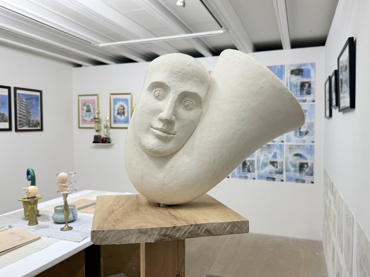 k_art_center's tweet photo. 丸山太郎さんの作品。

本展では、立体作品と新作の銅版画、それらの制作につながるドローイングを展示しています。

銅版画は「ドラゴンクエストの世界観」をイメージして制作。ドローイングから生まれた形が、立体や版画へ展開していく様子もあわせてご覧ください。 https://t.co/EXeCvBPOcD