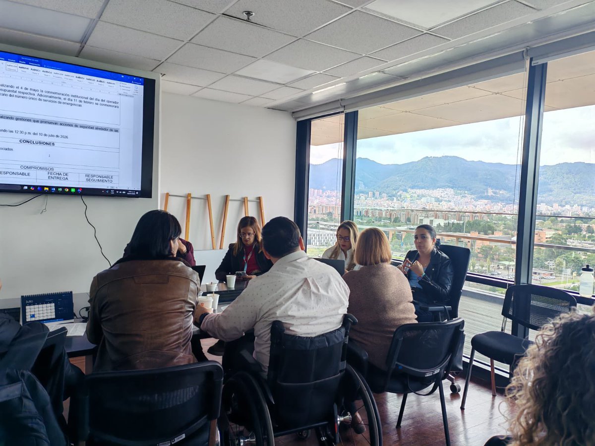 SUNETBogota's tweet photo. Continuamos con nuestra participación en la mesa de negociaciones entre las organizaciones sindicales y @SeguridadBOG 

#SUNETSuSindicatoEstatal https://t.co/CSYRoJ1HH3