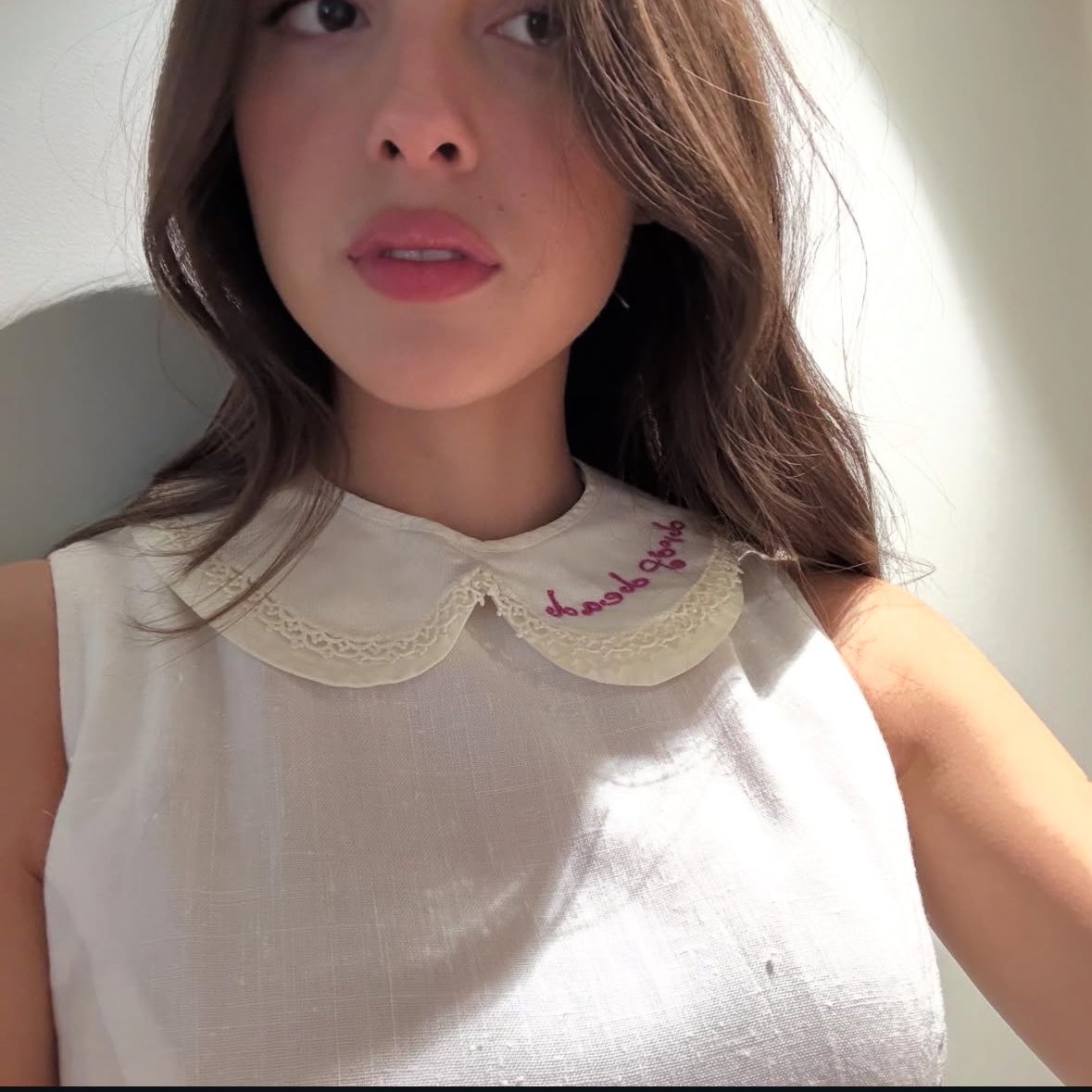 sourclois's tweet photo. that one girl that don’t play about a peter pan collar https://t.co/x11IDFTkNk