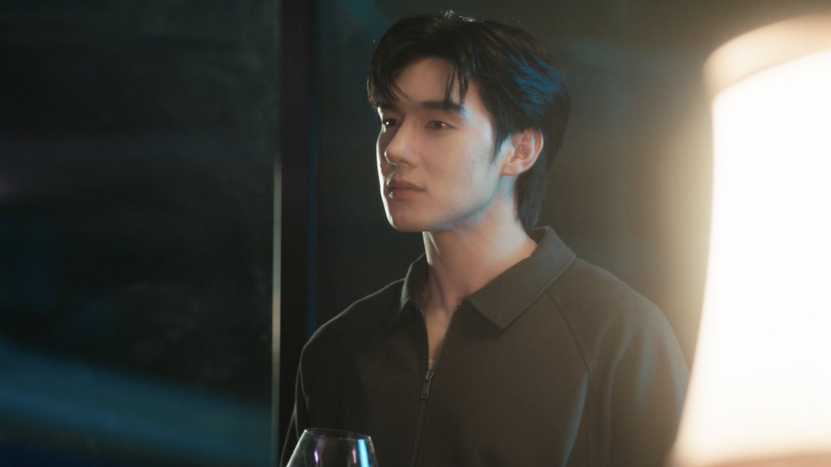 blyaoifudanshi's tweet photo. How does someone enter the industry and deliver a performance like that right out of the gate? Only three episodes in, and he has already made this character complex, captivating, and impossible to ignore. His performance gives me chills. https://t.co/5YWUQq7GVq