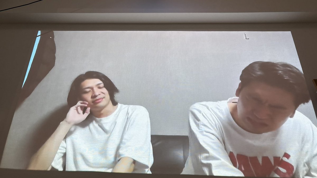 _ogtk_'s tweet photo. デカ画面で見てるよ https://t.co/kAS6Ujco9j
