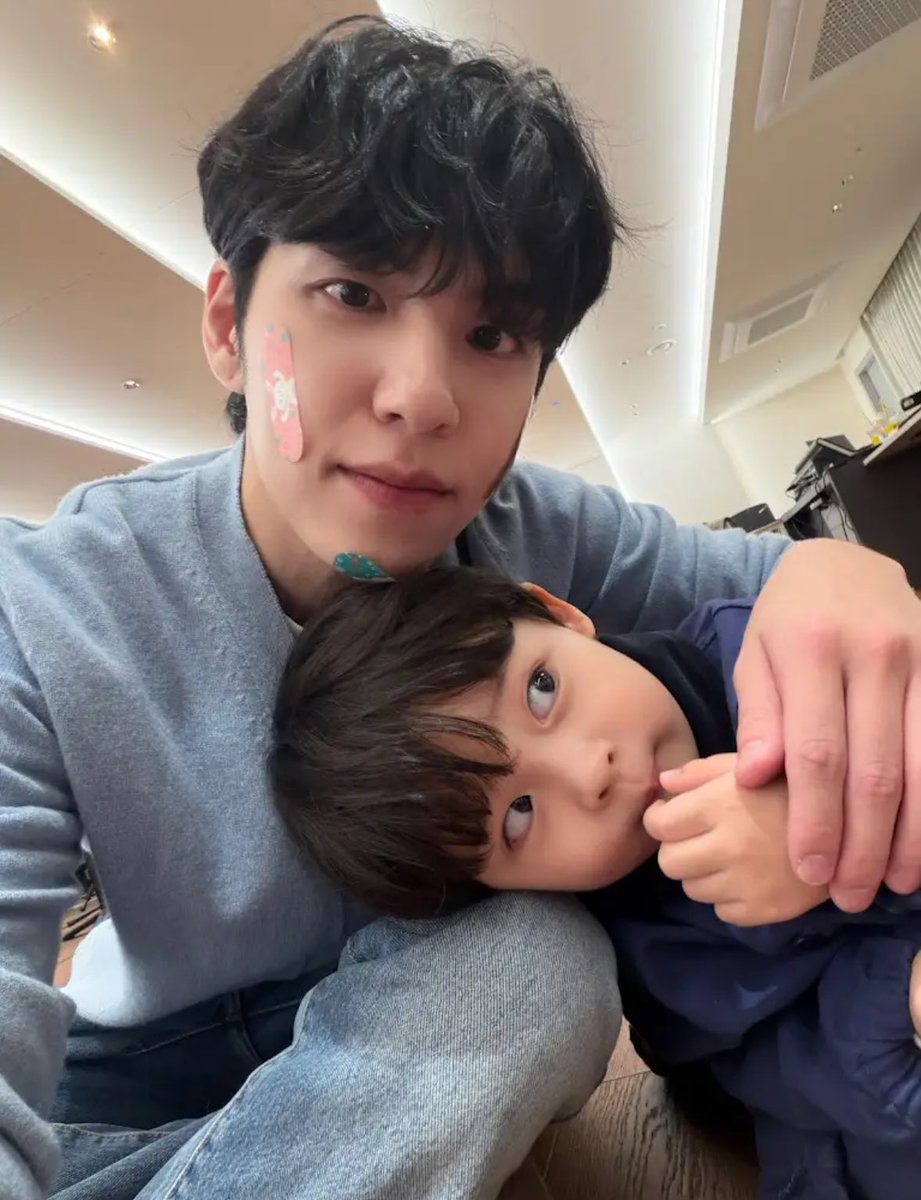 pil_log's tweet photo. #마이데이트친소 #마데트친소 #겹친소

탐라도 조용하겠다 데사맥일때 진짜 오랜만에 
트친소 해볼게용 
저도 이제 열심히 할테니 같이 떠들고 친하게 지낼 트친구합니당🥹
성인부터 받을게용💕 https://t.co/vZ5HBLvodR