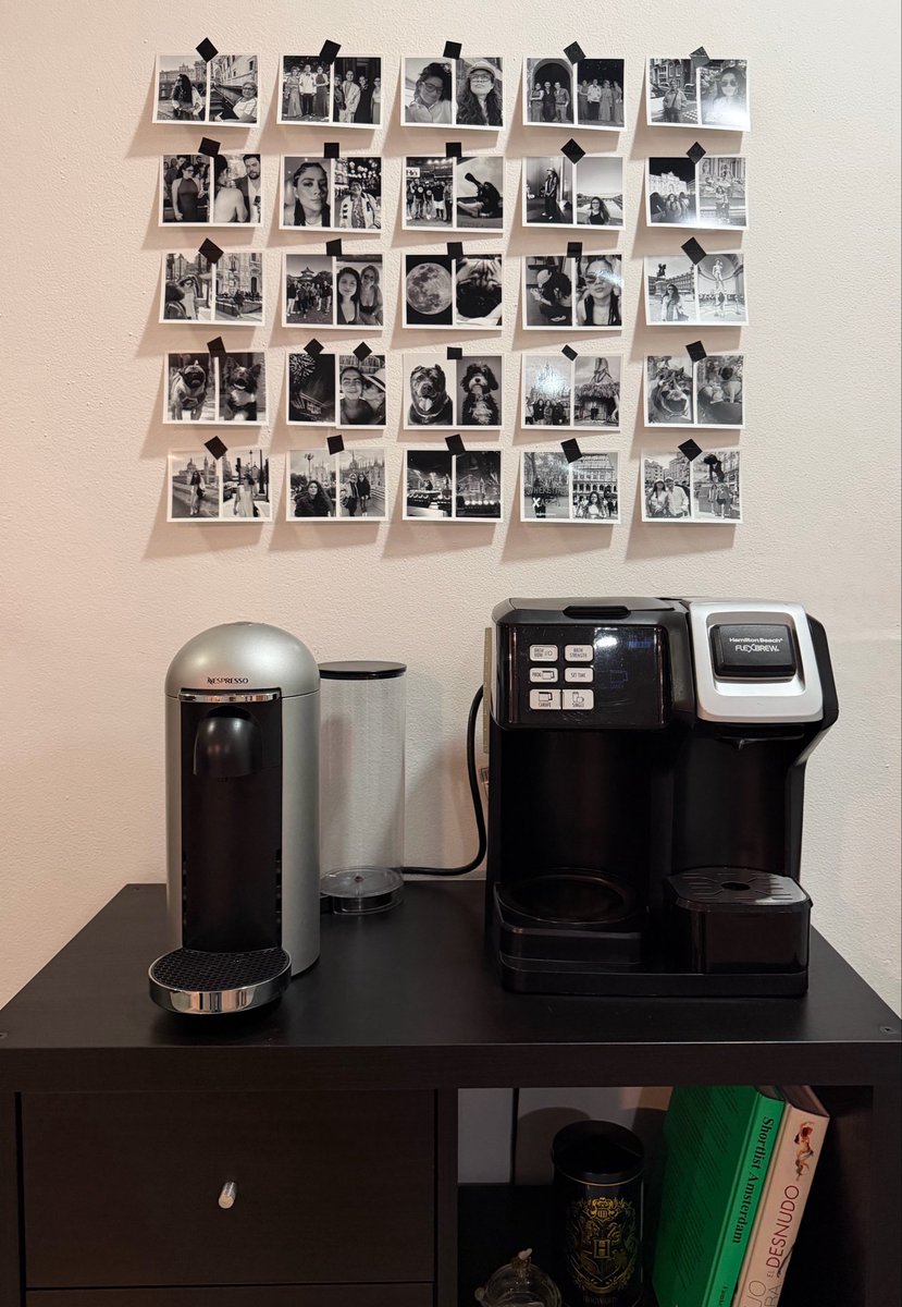 txt_nar's tweet photo. Qué bonitos los 31, mis perros, los viajes, los libros, el trabajo, la soltería, la fotografía y el café 🫰🏼✨ https://t.co/OT3OmbL2qY