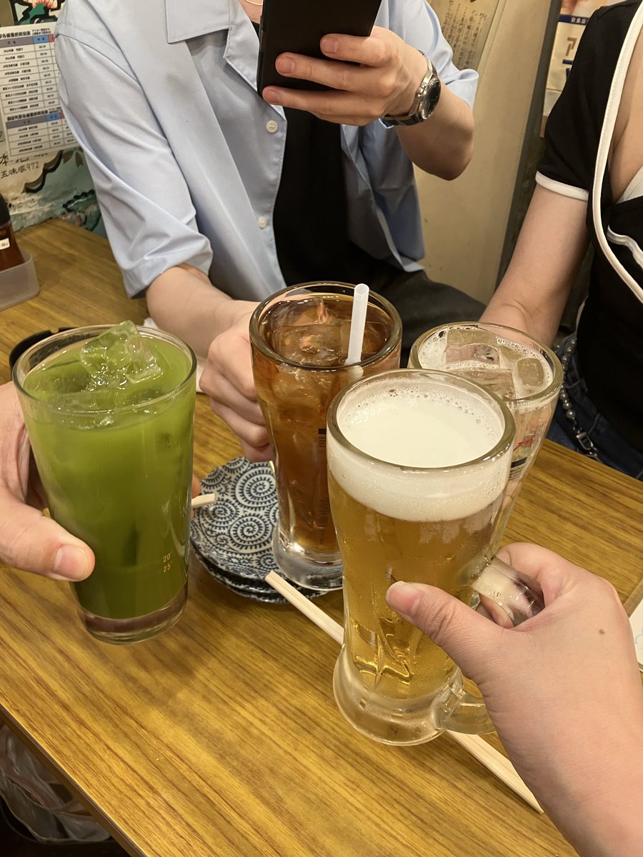 mo_omy225's tweet photo. 今日は勝ててよかったからの乾杯🍻あと2駅で自宅へ着く🚃寝るなよ！ままみ！ https://t.co/Rm7XZmGmXp