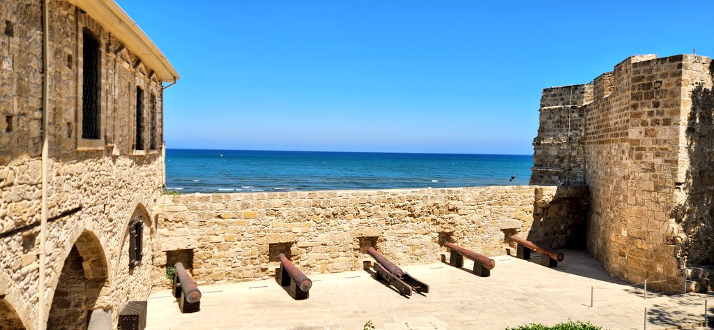 bzdbaba's tweet photo. Larnaca / Güney Kıbrıs Rum Yönetimi
Larnaka Kalesi'ni ziyaret etmek, atalarımdan kalma imareler görmek beni çok mutlu etti. https://t.co/cGi6TeLza6