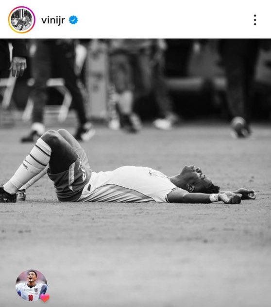 theMadridZone's tweet photo. 🚨 Vinícius Jr: “Almost four years later and once again thinking about what to write after a frustration in the World Cup.

I saw so many people of all ages supporting me, embracing our dream, that it would be unfair to remain silent. 

But I needed a few days to reflect.

Wearing the national team jersey is the greatest pride of my life, and leaving a World Cup in the round of sixteen is a feeling that's hard to explain.

I know how much I prepared, how much I focused, how much I wanted this for you, for my family.

The feeling of frustration is absurd. We had a group strong enough to do more, and we couldn't.

I apologize and I'm going to fight for our dream of returning to the top of the world.”