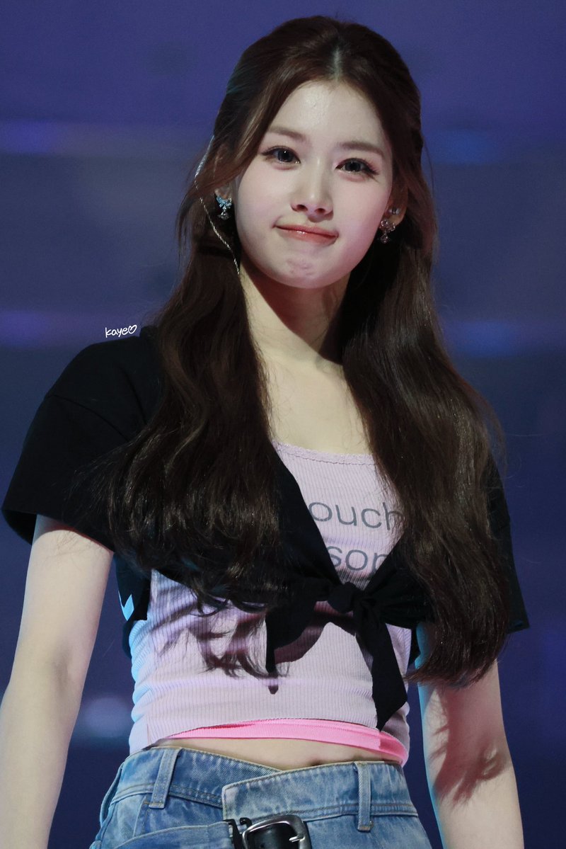 Kaye4SN's tweet photo. 260710 FINALE in SEOUL D1
👶
 #트와이스 #twice
#사나 #SANA #サナ https://t.co/4Xo2AlMZcg