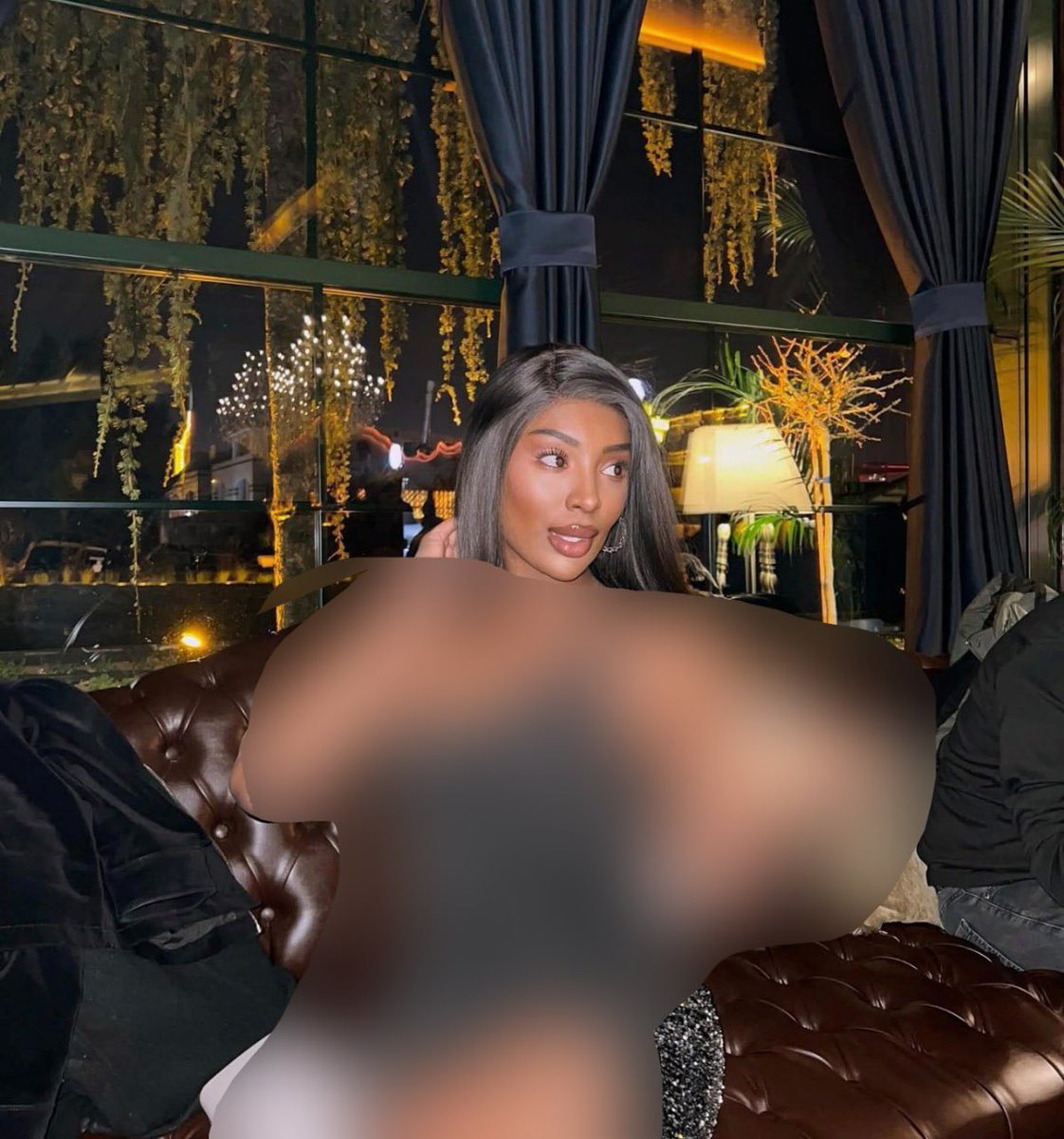 slmhktn's tweet photo. Ünlülere yönelik uyuşturucu ve fuhuş soruşturması kapsamında tutuklu bulunan Portekizli model Tessy Ramos Correia ifadesinde Ekrem İmamoğlu, Haluk Levent, Hasan Vatan ve Emir Sarıgül ile farklı tarihlerde birliktelik yaşadığını anlattı.

İşte ifadesinden detaylar:

“Haluk Levent isimli kişiden bahsetmek istiyorum. Bu kişi ile 13 Aralık 2021 yılında iletişime geçtik. Kendisi bana telefondan mesaj attı. 

Bu kişiyle 3 kez para karşılığı cinsel ilişkim oldu. Yanımda esrar maddesini net olarak kullandı. Bende onunla beraber uyuşturucu madde kullandım. İki kez ödememi 1.000 Dolar şeklinde aldım. Son ödememi nasıl aldığımı hatırlamıyorum.

Emir Sarıgül isimli kişiden bahsetmek istiyorum. Bu kişiyle 3 kez para karşılığı cinsel ilişkim oldu. Kendisiyle 27 Kasım 2021 tarihinde cinsel birliktelik için yazıştık. 
Telefonumda çıkan yazışmalar bunun ispatıdır. Bu kişinin yanımda net olarak kokain maddesini kullandığına tanıklık ettim.

Hasan Vatan isimli kişiden bahsetmek istiyorum. Telefonumda bulunan fotoğraflar bu kişiye aittir. Mavi renkli Ferrari marka aracın önünde çektiğim ve XXX 02 plakalı araç kendisine aittir. Ayrıca teknesinde bulunan 3 kadın fotoğrafı da bu kişiyle birlikte olmak için gittiğimiz zamana aittir. Bu fotoğrafları kendisi bana attı. Hasan Vatan uyuşturucu madde içmedi. Kendisiyle 3 ya da 4 kez cinsel birlikletiğimiz oldu. Evinde birden fazla kadınla bu şekil cinsel amaçlı partiler düzenliyordu. (Telefondaki fotoğraflar tespit edildi, dosyasına konuldu) Hatta bu kişiyle ilgili bir olay daha anlatmak istiyorum. Örneğin 60 yaş doğum gününü kutlamak için yurt dışından 60 kadın getirip, yalısında parti düzenleyip cinsel ilişkiye girerdi. Evine gittiğimde bana bununla ilgili videoları izlettirdi.

Telefonumda kayıtlı XXX XXX'dan bahsetmek istiyorum. Bu kişi beni sayısız kez zengin iş adamları ile tanıştırıp karşılığında para kazanan kişidir. Benim gibi birçok mağdur kadın bulunmaktadır.

XXXX XXX ile yapmış olduğum yazışmada "kızları uyar telefon yok foto yok, yakalanan direkt iner tekneden affetmek yok" demesinin nedeni 2021 yılında Antalya'da beni birden fazla kadının olduğu cinsel ilişki yaşamamız için gönderdiği iş ile alakalıdır. Telefonumda bulunan videolar buraya giderken kadınlarla birlikte çektiğimiz videolardır. 

Tekneye telefonlar kapatılmış vaziyette bindik. (Söz konusu yazışmalar ve videolar tespit edildi, dosyasına konuldu) Tekneye Antalya'dan bindik. (2021 yılının Temmuz, Ağustos, Eylül ayları olabilir. Havanın sıcak olduğunu net olarak hatırlıyorum.) Burada 2 adet tekne bulunmaktaydı. Tekneler yan yanaydı. 

Bir teknede erkekler eğlencesini ve cinsel ilişkisini yaşar, diğer teknede ise kadınlar kalırdı. Yaklaşık 25-30 kişi vardı. Kadın sayısı daha fazlaydı. Kadınların hepsi benim gibi yabancıydı. Ben bu teknede 2 gece 3 gün kaldım. (Yaklaşık 50 metre uzunluğunda odaların bulunduğu hatta spor salonu ve piyano da vardı) Bu teknede bir gece Ekrem İmamoğlu ile cinsel ilişki yaşadım. Cinsel ilişkimiz esnasında Olga isimli Rus kadında bizimle birlikte grup yaptı. Olga isimli kadın Ekrem İmamoğlu ile daha samimiydiler, tahmin ediyorum ki daha önceden tanışıklıkları vardı. Olga ve benimle birlikteliği yaklaşık 1 saat sürdü (1 saat zamanın içinde Olga ile dans ettim, Olga ile öpüşürken Ekrem İmamoğlu bizi seyrediyordu, hatta Deep House türü müzik çalıyordu, Ekrem İmamoğlu bize bakıp "devam edin" şeklinde seslenmesi oldu. Ekrem İmamoğlu odaya girerken üzerinde siyah pantolon, gri ya da siyah rengi arası bir tişört giymişti.) Ekrem İmamoğlu uyuşturucu madde kullanmadı ancak erkekler teknesinde uyuşturucu madde vardı. Burada uyuşturucu madde kullandım.

Bundan dolayı pişmanlık içerisindeyim kadınların ödemesini orada bulunan 30 yaşlarında, zayıf, 1.80 boylarında, bronz tenli bir adam zarf içerisinde verdi. (Bu adamın orada çalışan olduğunu düşünüyorum.
Çünkü parti esnasında sürekli bekliyordu)”

🖇️ Burak Doğan