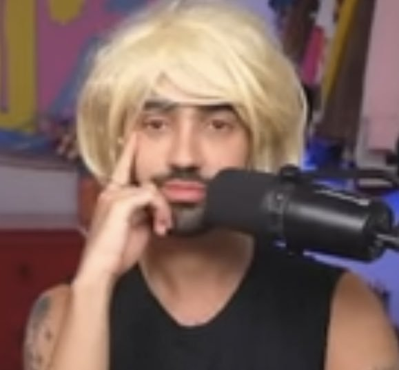 rapha__22's tweet photo. n aguento com gringo insinuando q a palavra gringo é racista sendo q se a pessoa for racista ela n vai usar gringo pra ofender mds https://t.co/J8uCJr74ra