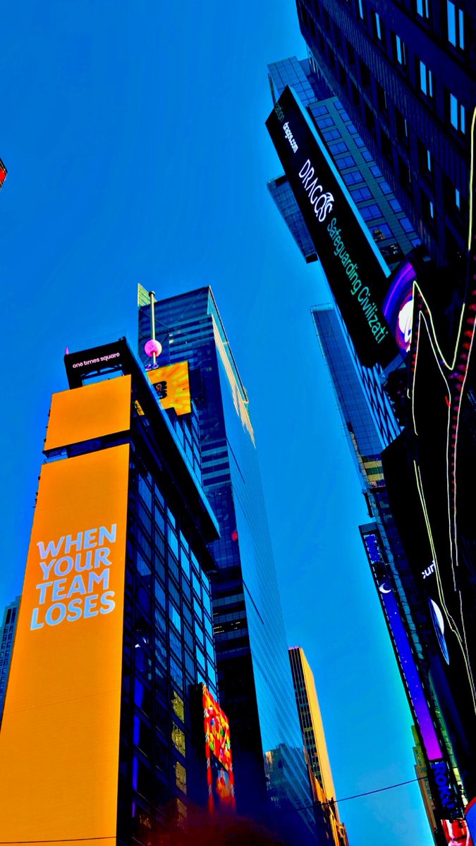 nmosesofficial's tweet photo. Walked through Manhattan, NY on Wednesday #newyork https://t.co/otS2I1jf2c