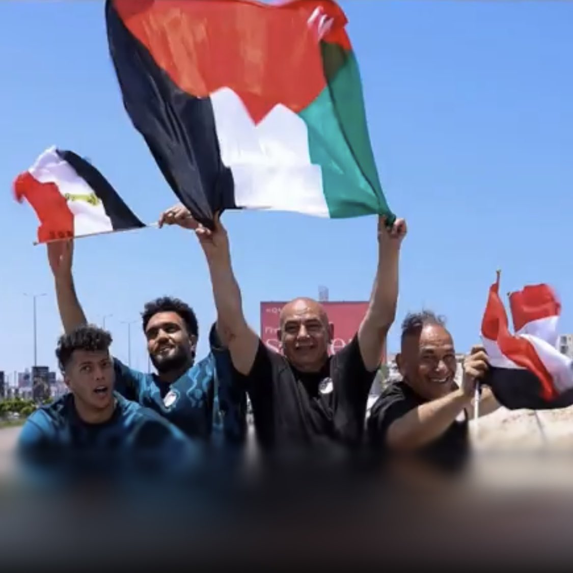 JMNewsNetwork_'s tweet photo. Egyptian Coach Hussam Hassan yet again unfurled a Palestine flag 🇵🇸 during the heroic welcoming in Egypt. 🇪🇬 https://t.co/VC1G65kR0g