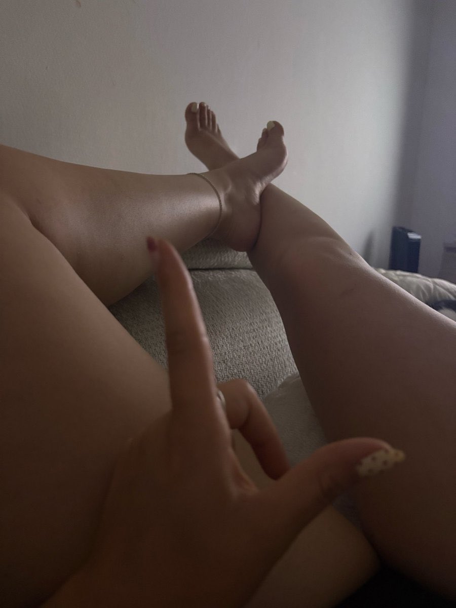 ambrecharneyyy's tweet photo. Comment vous gérer cette période de chaleur ? 🥵 https://t.co/sYWc2WCgw0