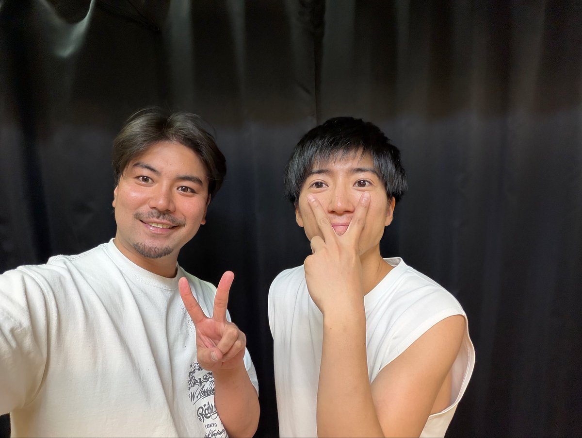 syota_kira's tweet photo. 知弘の好きなところは、何事にも妥協がないところ。
ストイックで体育会系の熱さを持っているが、ふとした瞬間に天然な一面が出てくる
そのギャップも愛らしい。
同い年でなんでも話せる信頼できる存在。
おこがましいがこれからもずっと一緒に頑張っていきたい、大切な友達で頼りになる男
#カラスウリ https://t.co/lE88EWJgER