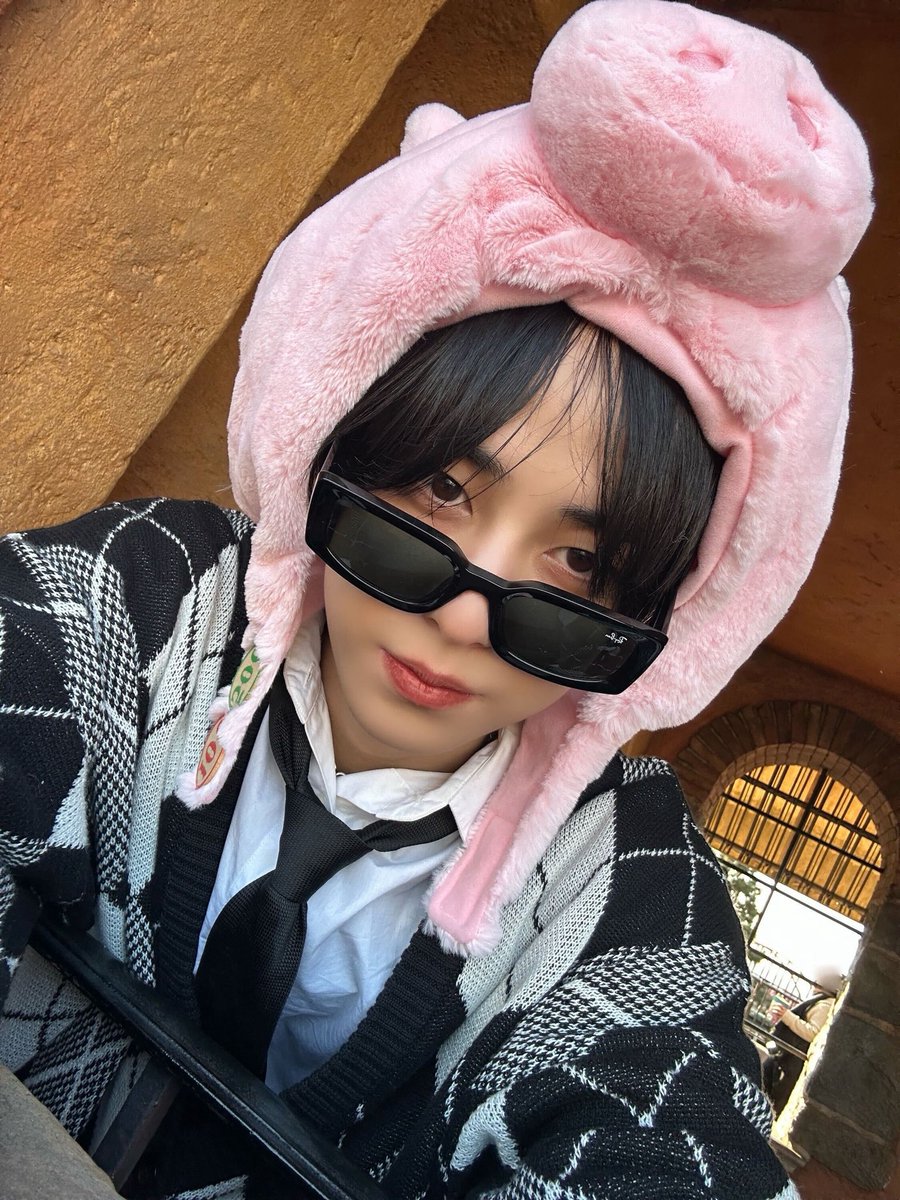 Lozitagki's tweet photo. 21세 남성의 방 엄청 핑크핑크할듯  
사유: 돼지 https://t.co/fJh7ZLhwWO