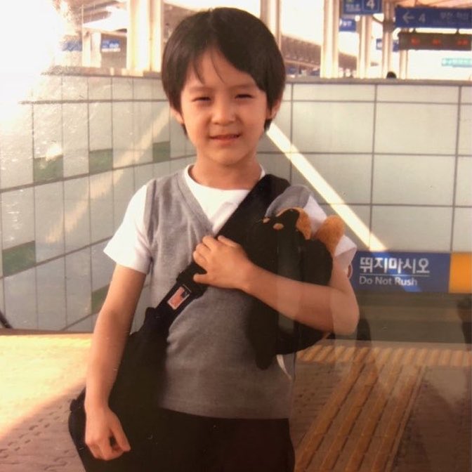 babypuppyjeno's tweet photo. 어 떡 해 
그대로똑같이하나도안변하고잘컷어 아 눈물고여 https://t.co/k1aqrwkCrz
