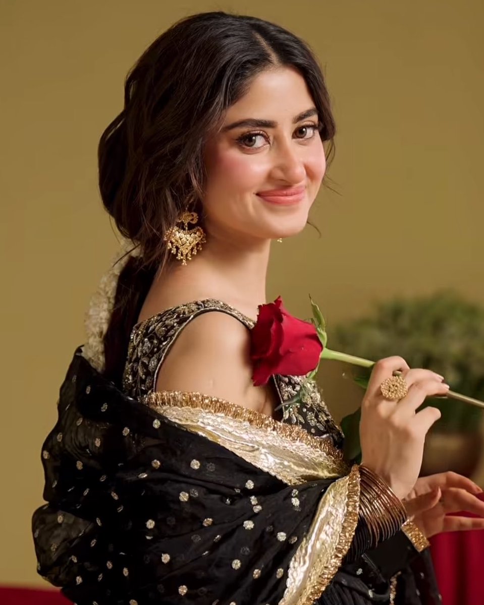 edixposts's tweet photo. sajal from maya’s lens 🥺🩷 https://t.co/88Uxr4oTJY