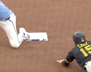 Brett_A_Taylor's tweet photo. One of these was called obstruction, one of them was not. If you didn't already know which was which, you would definitely be wrong when you guessed. https://t.co/DIWCovrJ8s