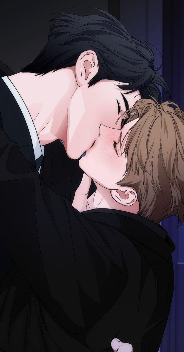 rubinnat3's tweet photo. Kissing like they're trying to merge into one person https://t.co/1UbOMgR2nF