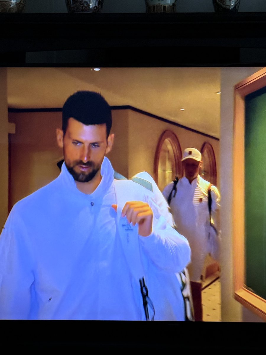 nrevbay's tweet photo. Does Djokovic still have one more in him? https://t.co/zHSXL7njsE