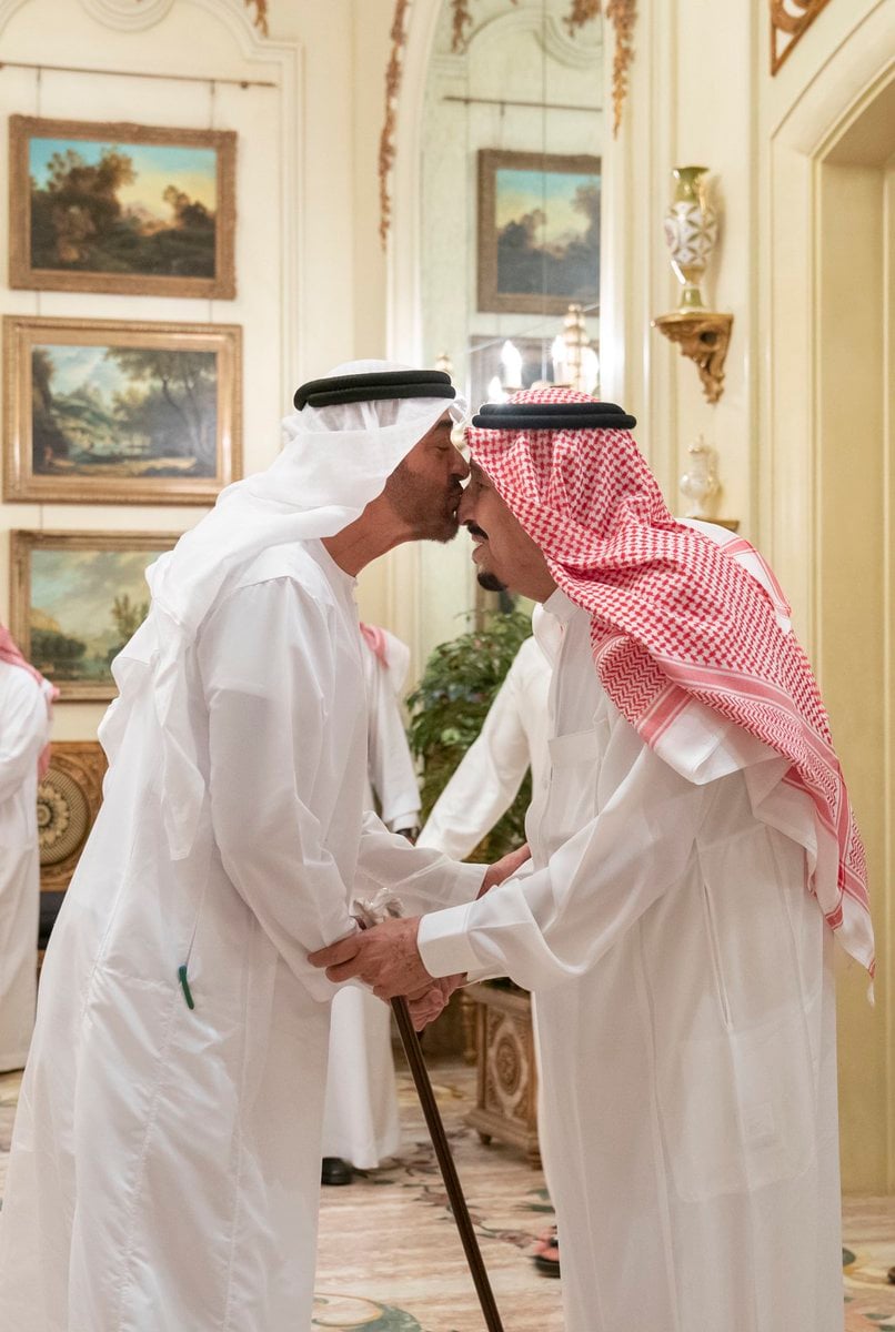 m20Q30m's tweet photo. @hmdn_alhosani نفس القبلة الله يحفظ دولة الكويت https://t.co/yYOeqkJp5m