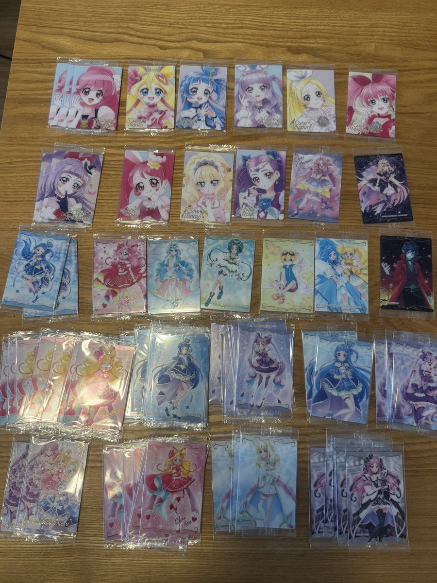 sinobu030's tweet photo. プリキュア ウエハース 交換
【譲】画像1〜6
【求】画像7〜10の👑＞💖＞無印
HRにはものにより複数提供可能
HRフィナーレ、ミルキィーローズ、キッスは出し惜しみのため条件いい方優先🙇‍♀️
アルカナは、お声がけ沢山頂いてますのでHR含む方優先
難しいかとは思いますが、よろしくお願いいたします。 https://t.co/09Da6blfEz