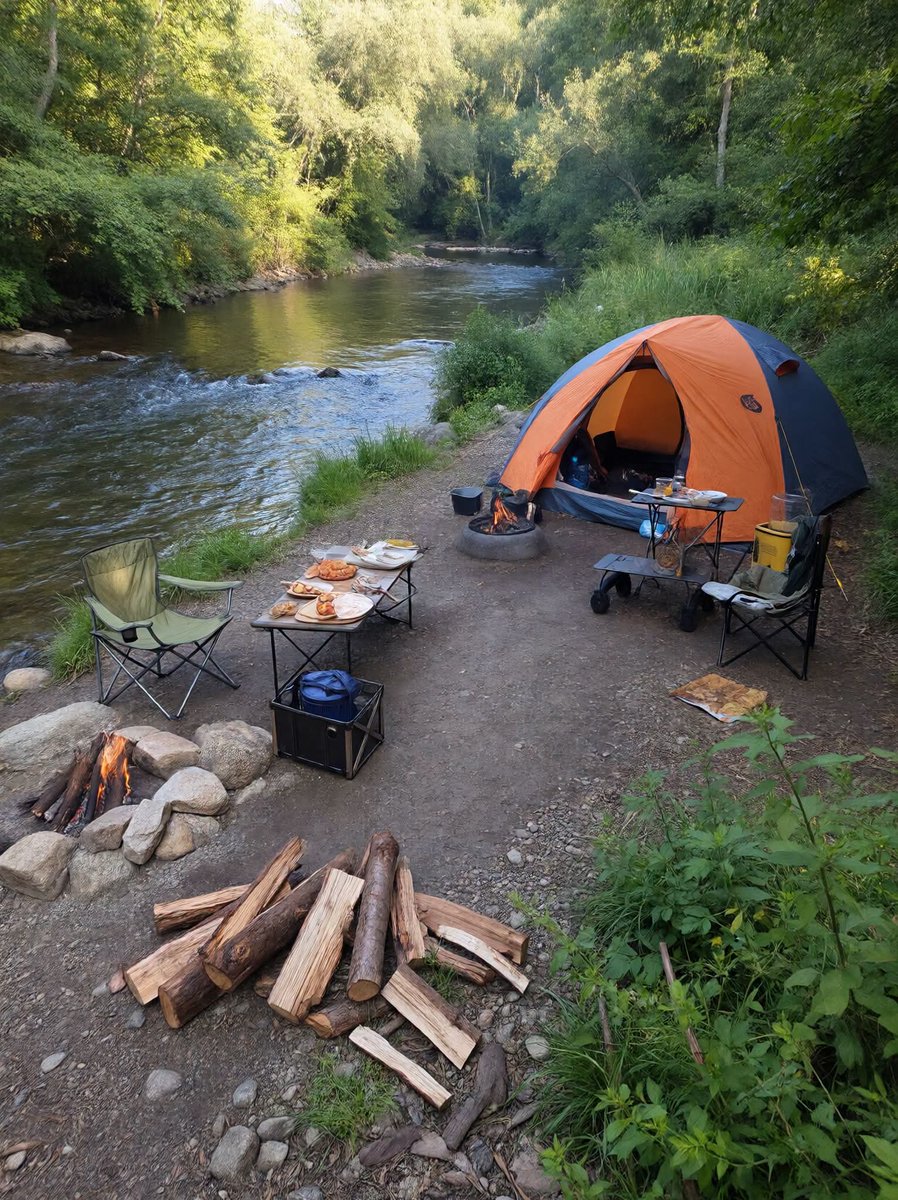 cabinsmountain's tweet photo. Make time for camping 😍 https://t.co/CwS0PBEHYR