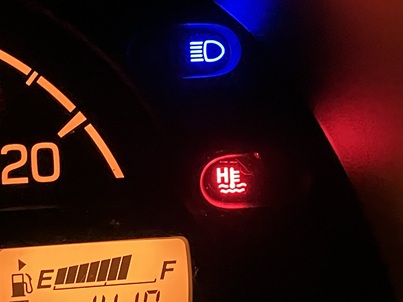 MRTEC5's tweet photo. 暑くなるとトラブルが出てくるのが恒例?  
https://t.co/trYhjC9ULF 
↑ブログをご覧ください。

10年で11万キロの🛻キャリィはもう駄目なのか。
かなり⏱️🏁全開走行してきたからなぁ。

#オーバーヒート
#キャリィ https://t.co/k08ixyT1Ol