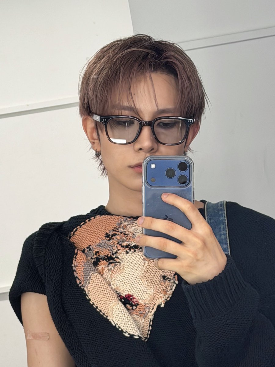 adorablehee1015's tweet photo. EVAN  위버스 포스트
Good night evers💤

#희승 #HEESEUNG 
#에반 #EVAN 
#ヒスン #李羲承 https://t.co/ilBCIgyRpm