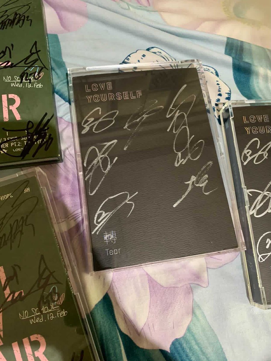 rochelm123's tweet photo. OT7 Signed album
BTS LOVE YOURSELF 轉 ‘Tear’ – Bimae/Promo Album ✅ With “Not for Sale” Bimae sticker on the back ✅ Features a light RM signature 💯 Signature represented as authentic (not a fake)
📩 PM for a detailed video and more photos. Serious buyers only. https://t.co/kcuuoGtO3q