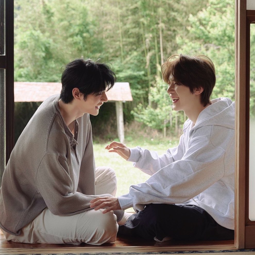 _CHUluv0528's tweet photo. One day                       or                        Day one https://t.co/wRBQC4T2Qf