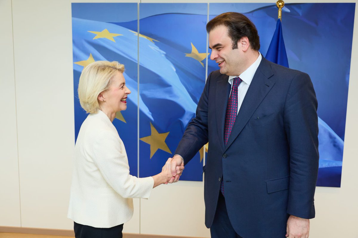Pierrakakis's tweet photo. Thank you, President @vonderleyen, for today's very good exchange.

Strengthening the economic foundations of the euro area remains the #Eurogroup's key objective in order to ensure sustainable growth and prosperity. https://t.co/EcvWDCXpkm
