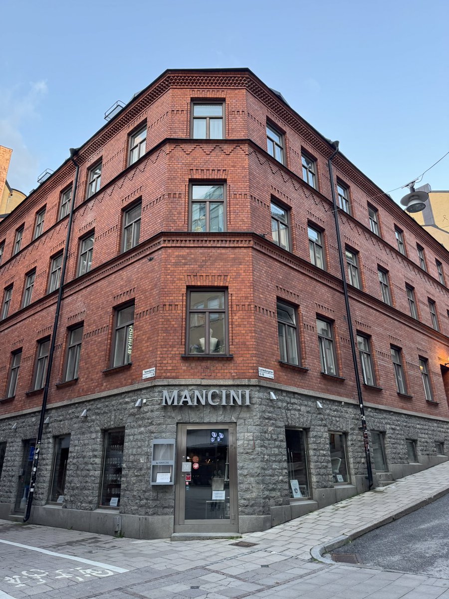 bluepapery's tweet photo. Stockholm🛕 https://t.co/92pZADHfkj