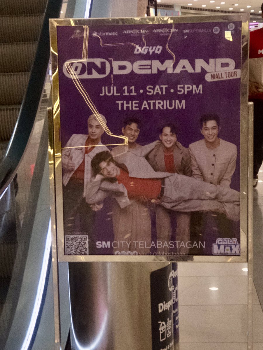 aint_elyj's tweet photo. wtf damn, they’re everywhere around this SM 😭😭😭😍😍
Can’t wait to see you best boys 

#BGYO #BGYO_OnDemandEp @bgyo_ph https://t.co/OLDluG1jPW