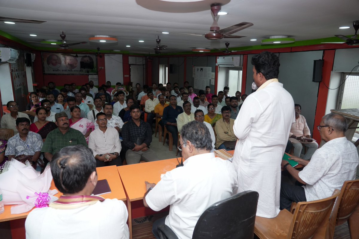 SamikBJP's tweet photo. হাওড়া গ্রামীণ সাংগঠনিক জেলার জেলা পদাধিকারী ও জেলা বর্ধিত কমিটির বৈঠক। https://t.co/Fd45oCln0Z