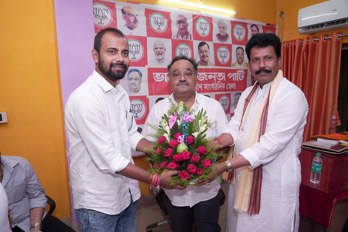 SamikBJP's tweet photo. হাওড়া গ্রামীণ সাংগঠনিক জেলার জেলা পদাধিকারী ও জেলা বর্ধিত কমিটির বৈঠক। https://t.co/Fd45oCln0Z