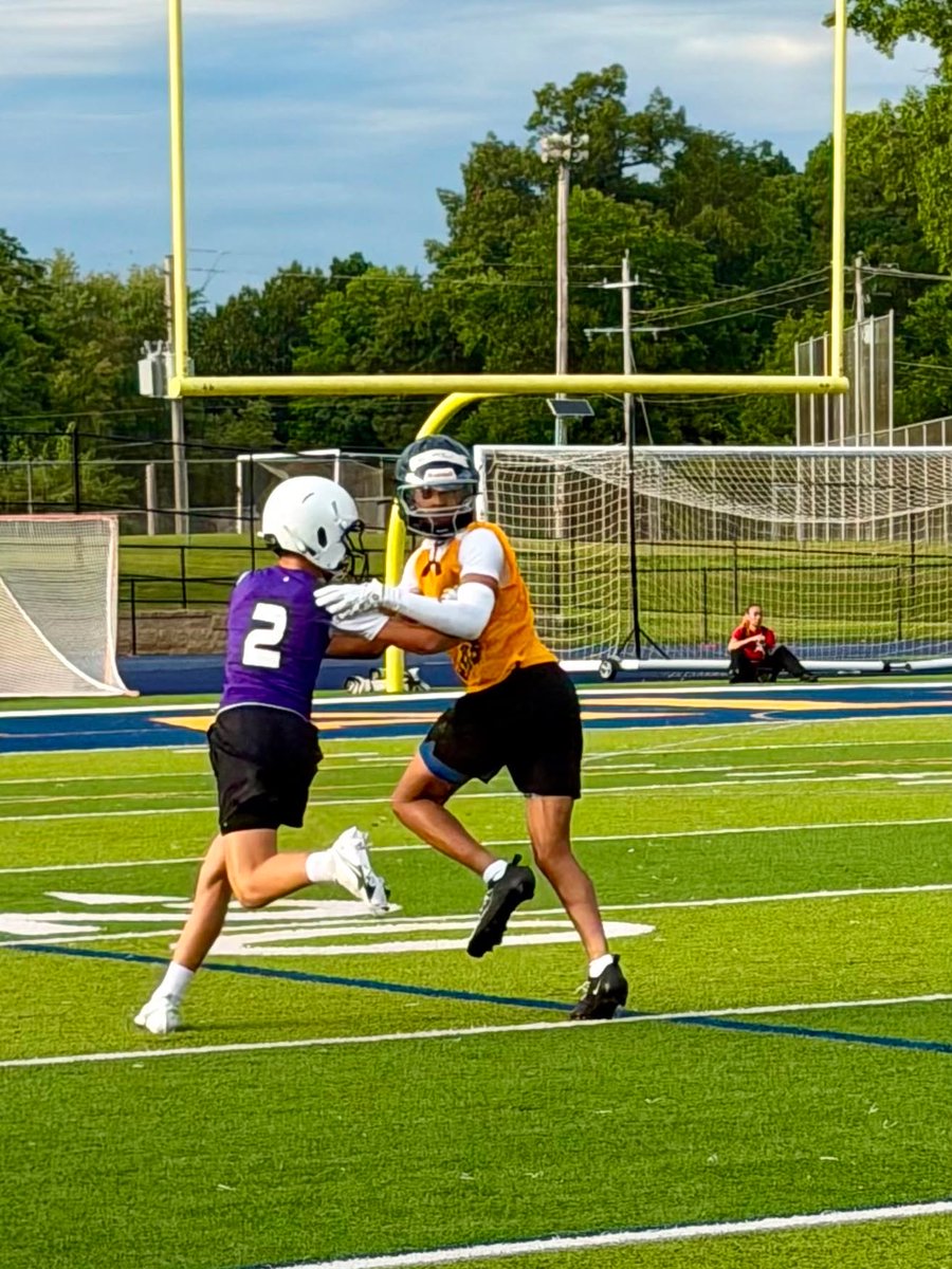 OFallonFootball's tweet photo. Thank you to all the teams who competed in last night's 7 on 7! 
#otown #pantherfootball https://t.co/cYUQnQYjpt