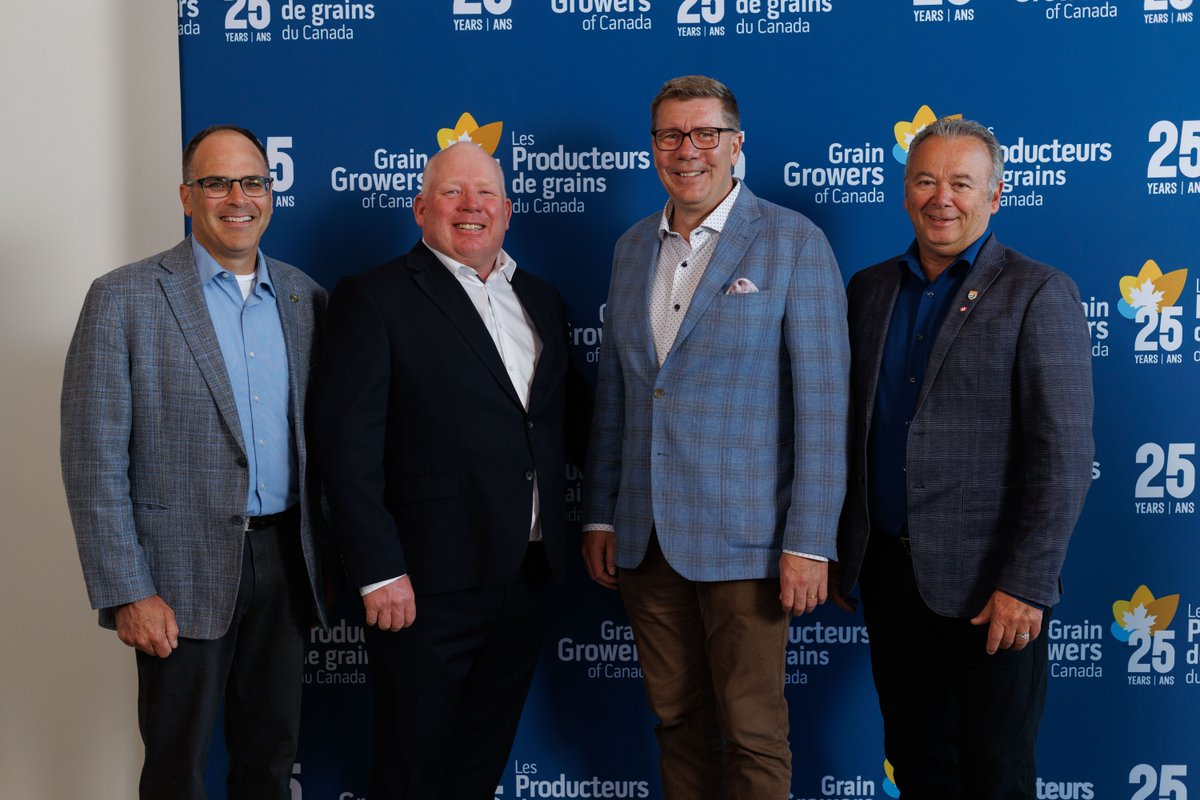 GrainFarmers's tweet photo. Grain Farmers of Ontario recently attended @GrainGrowers annual summer meeting in Saskatoon. The meeting celebrated 25 years of farmer-led advocacy, and featured member discussions on research, innovation, and value-added agriculture. https://t.co/bVS7kpcQnw