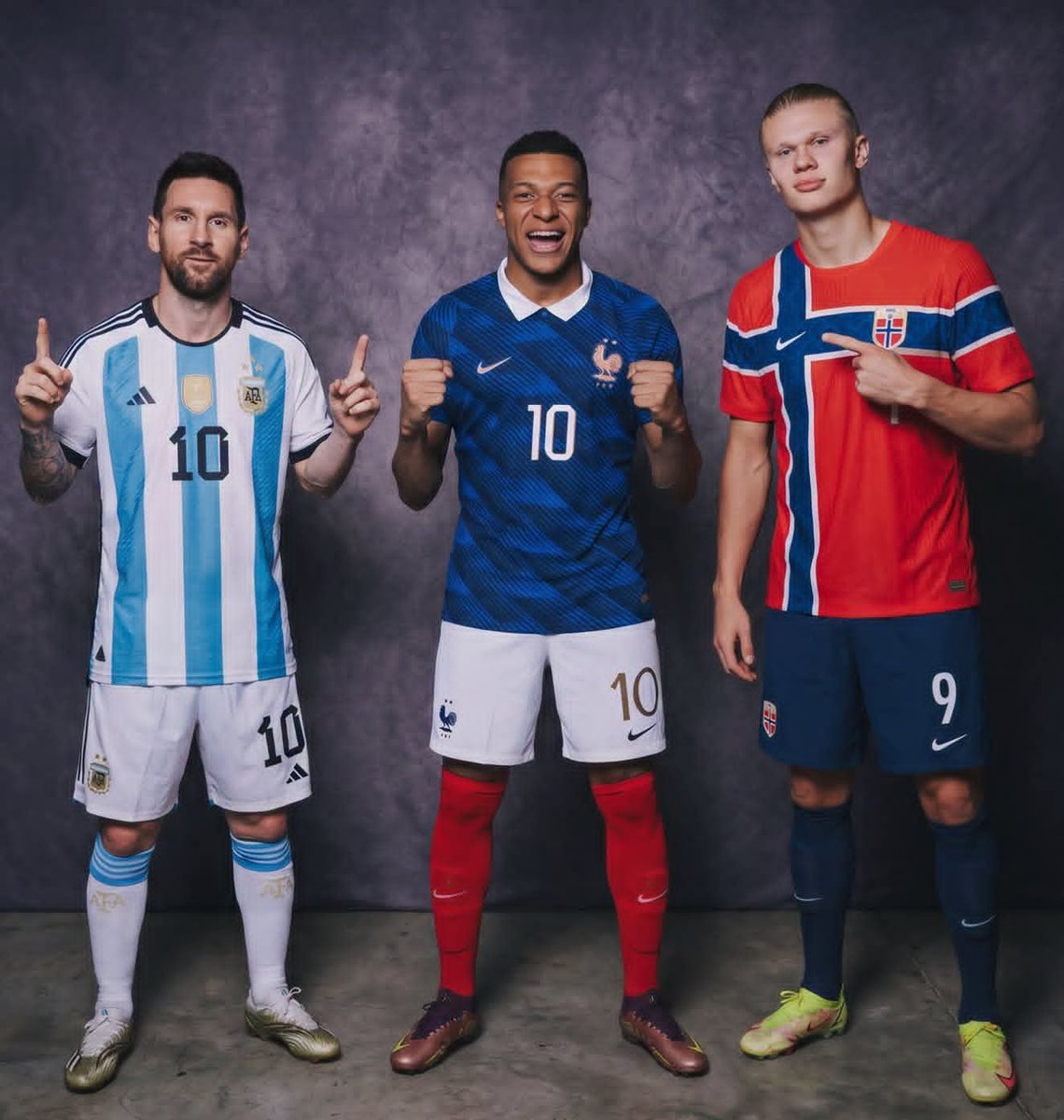 kd2cm's tweet photo. Les seuls joueurs qui se sont montrés décisifs dans tous leurs matchs de cette Coupe du Monde 2026 :

🇫🇷 Kylian Mbappé - 11 fois (8 buts, 3 passes)
🇦🇷 Lionel Messi - 9 fois (8 buts, 1 passe)
🇳🇴 Erling Haaland - 7 fois (7 buts) https://t.co/k0w6eezp0c