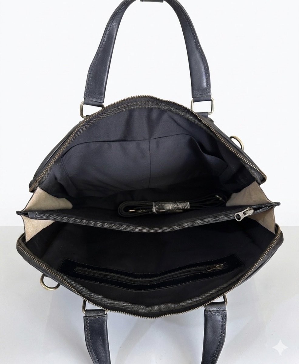Marvelousl45041's tweet photo. Genuine Leather Laptop Bags in QATAR
Order on WhatsApp 66274242 
#LeatherLaptopBags https://t.co/1COz7CnKig