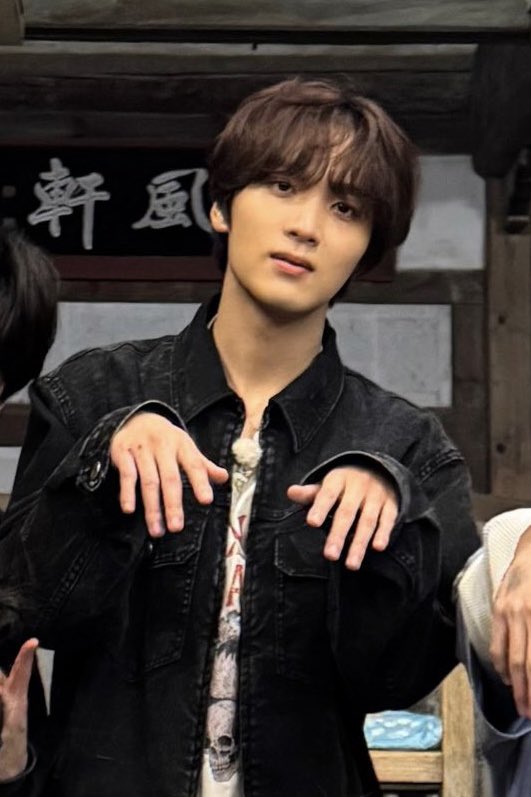 sunhaefs's tweet photo. this lee haechan ㅋㅋ https://t.co/RvU295bhjR