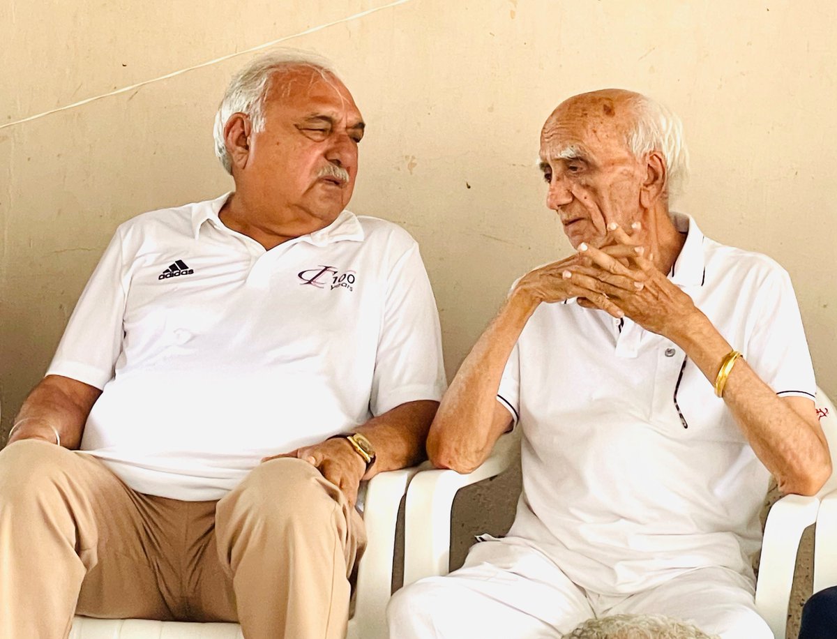 BhupinderShooda's tweet photo. हमारे अजीज पारिवारिक मित्र, पूर्व अध्यक्ष सीताराम सचदेवा जी के बड़े पुत्र रोहतक कांग्रेस संगठन महासचिव (शहरी) पंकज सचदेवा (टिंचू) के आकस्मिक निधन पर आज रोहतक स्थित उनके निवास स्थान पर पहुंच कर शोक संवेदनाएँ व्यक्त की और दिवंगत आत्मा को श्रद्धांजलि अर्पित की।

दुःख की इस घड़ी में शोक संतप्त परिवार से मिलकर उन्हें ढांढ़स बंधाया।
