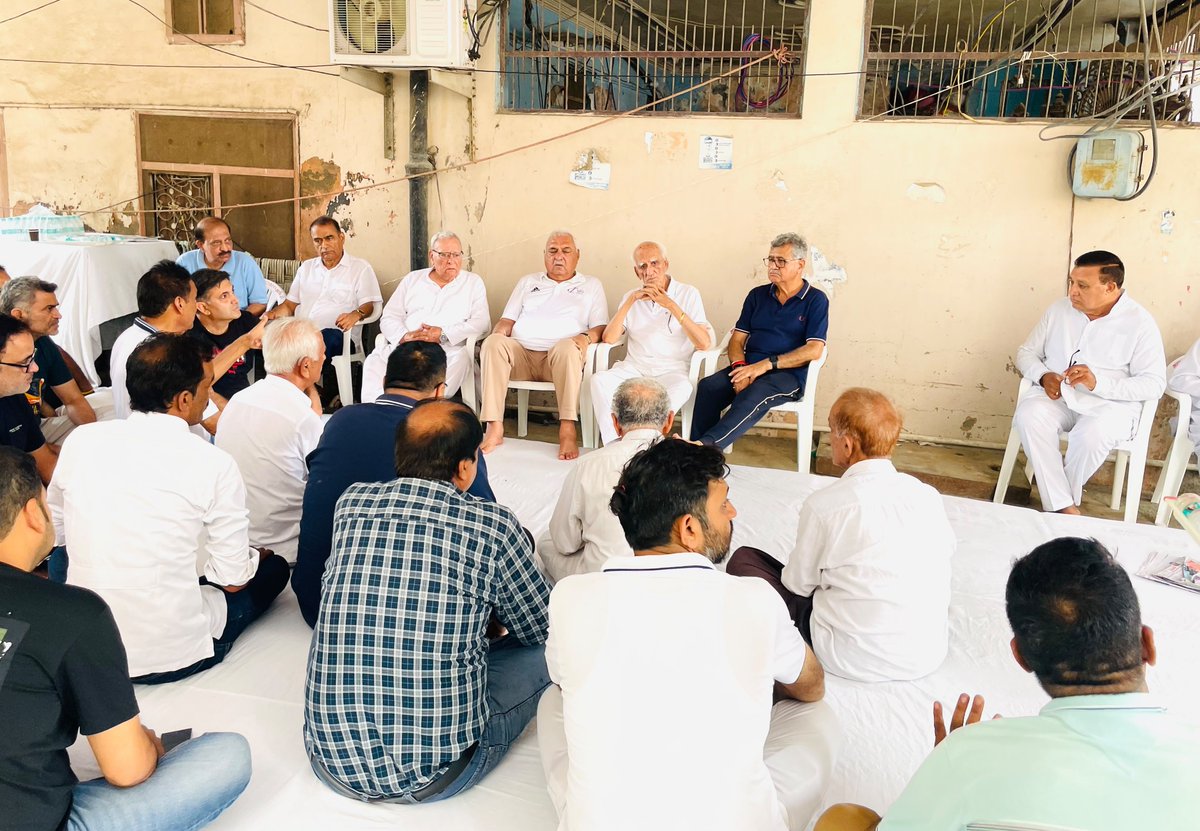 BhupinderShooda's tweet photo. हमारे अजीज पारिवारिक मित्र, पूर्व अध्यक्ष सीताराम सचदेवा जी के बड़े पुत्र रोहतक कांग्रेस संगठन महासचिव (शहरी) पंकज सचदेवा (टिंचू) के आकस्मिक निधन पर आज रोहतक स्थित उनके निवास स्थान पर पहुंच कर शोक संवेदनाएँ व्यक्त की और दिवंगत आत्मा को श्रद्धांजलि अर्पित की।

दुःख की इस घड़ी में शोक संतप्त परिवार से मिलकर उन्हें ढांढ़स बंधाया।